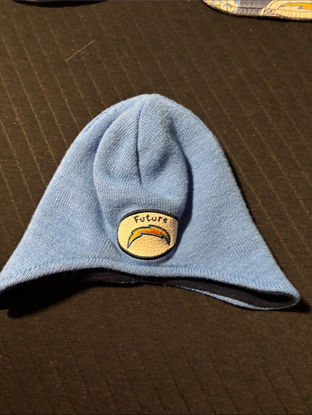 San Diego Kids Bib & Hat Set - Light Blue/White - Picture 2 of 7